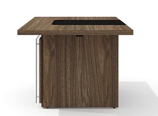 Стол руководителя с декор. траверсом